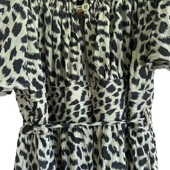 Petal & Pup Remy Dress Emerald Size 8 Animal Print Off The Shoulder Ruffle Midi - Picture 14 of 15